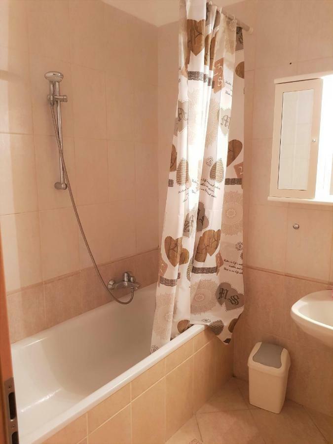 Centrum - A. Apartman Печ Екстериор снимка